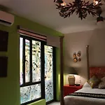 Eklectic Hotel Boutique