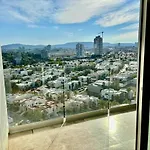 Atala, Departamento 46, Piso 16