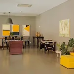 Spacious 3 Bedroom Apartment With Cool Amenities