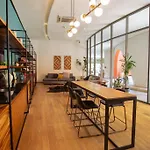 Spacious 3 Bedroom Apartment With Cool Amenities