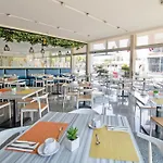 Hotel Velvet Plaza