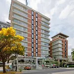 Hotel Velvet Plaza