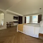 Six Hotel Guadalajara Degollado