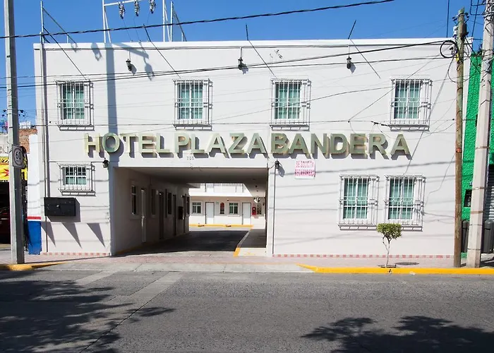 Hotel Plaza Bandera