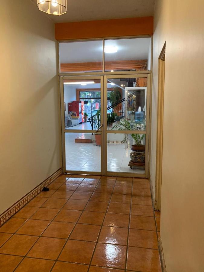 San Jose Hotel 2*