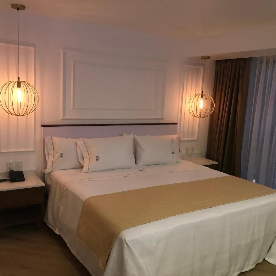 Hotel Six Degollado 3*