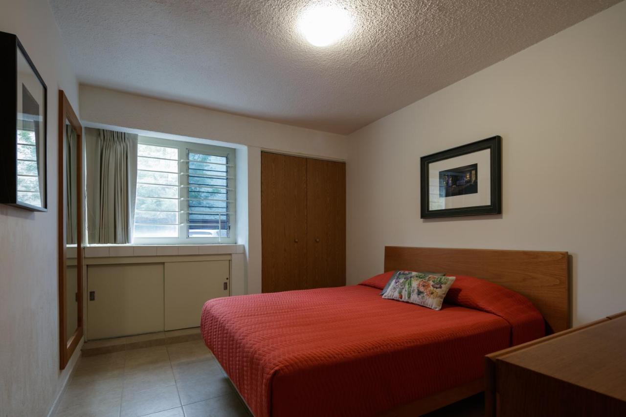 West End Aparthotel *