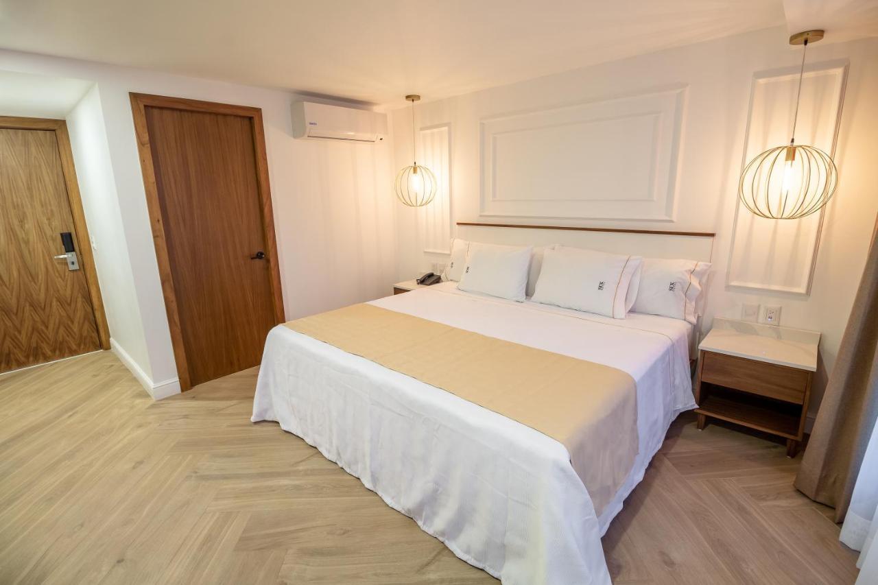 Hotel Six Degollado