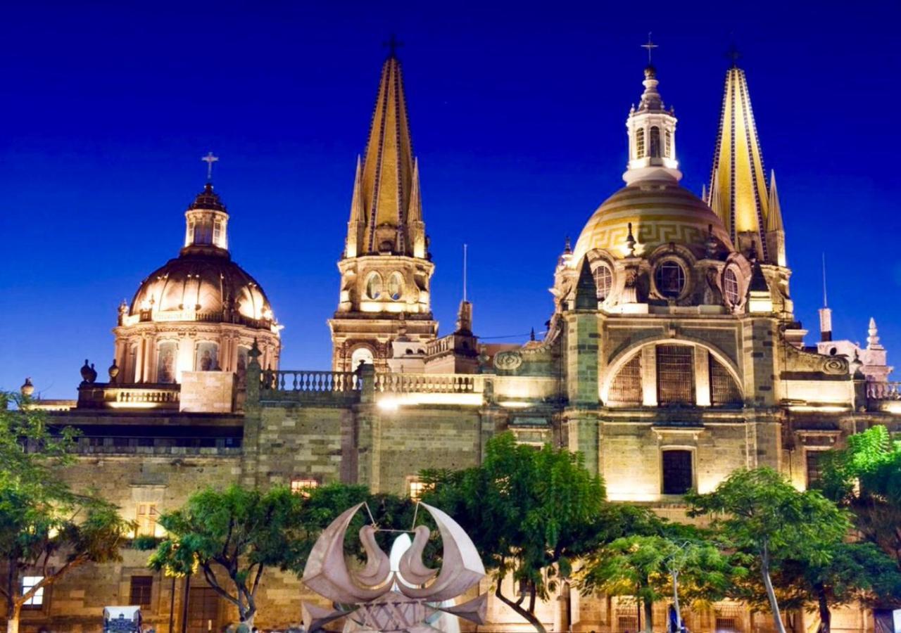 Plaza Bandera Revolucion * Guadalajara
