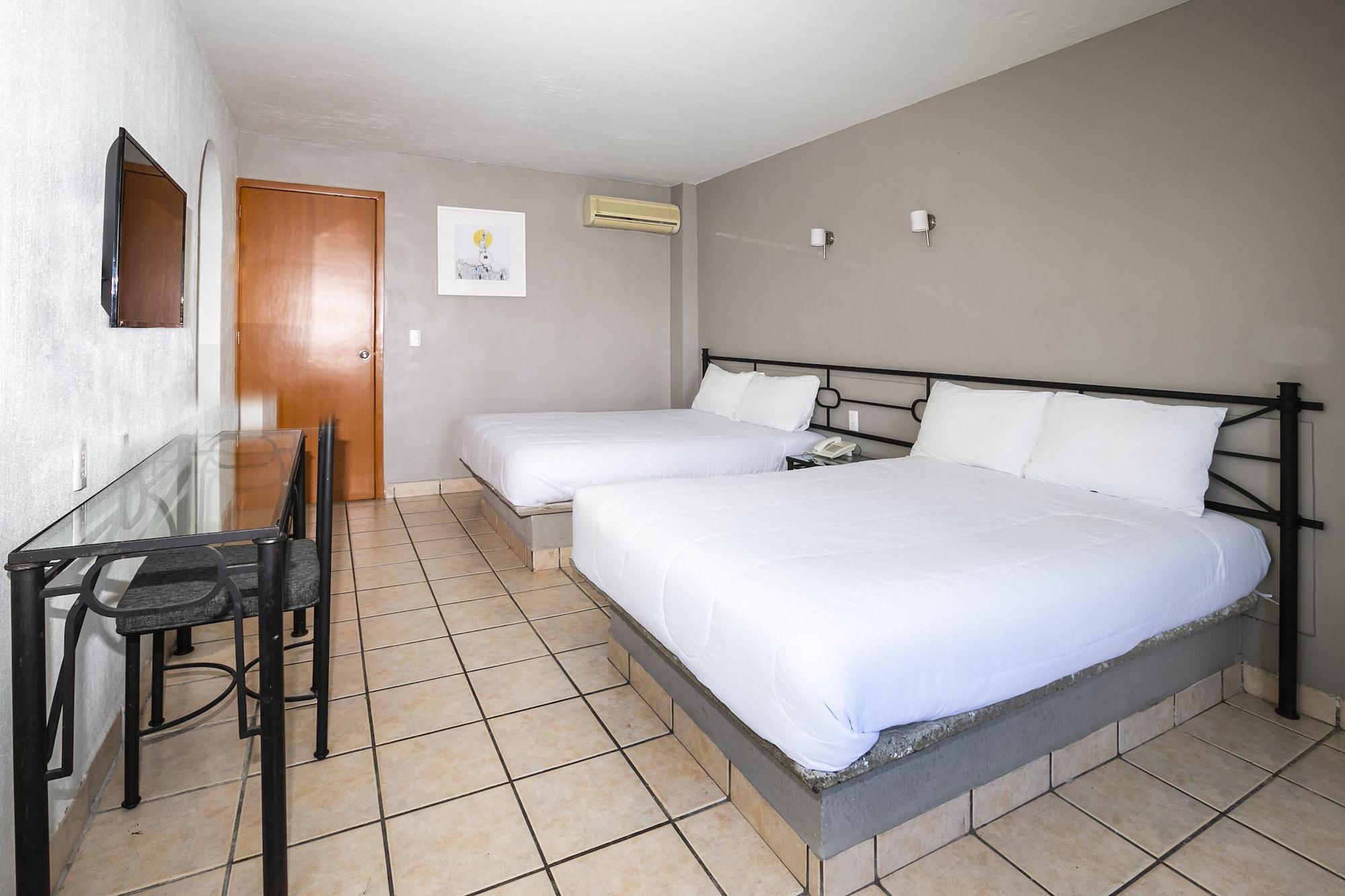 Hotel Arboledas Expo 2*