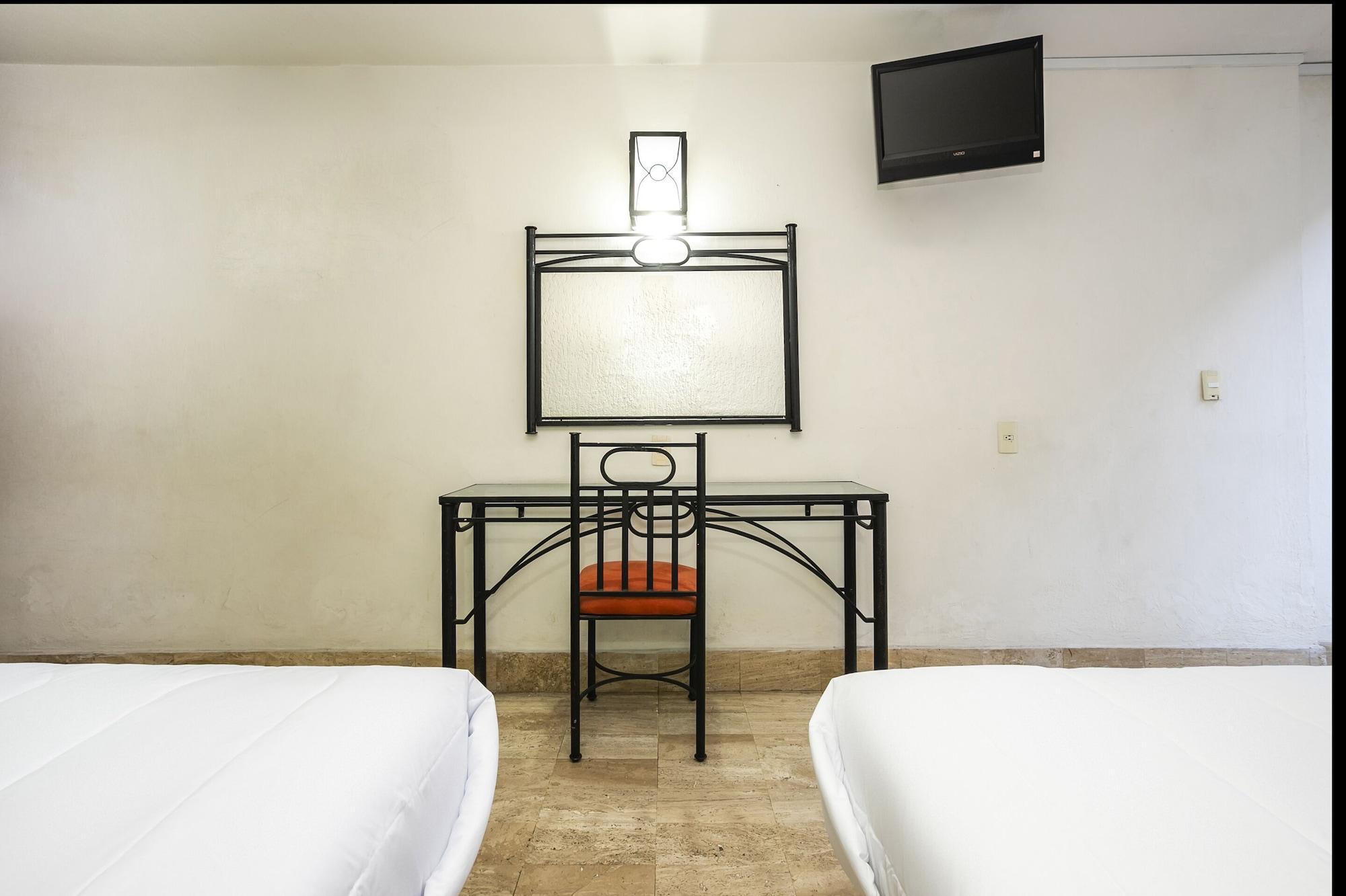 Hotel Arboledas Expo 2*