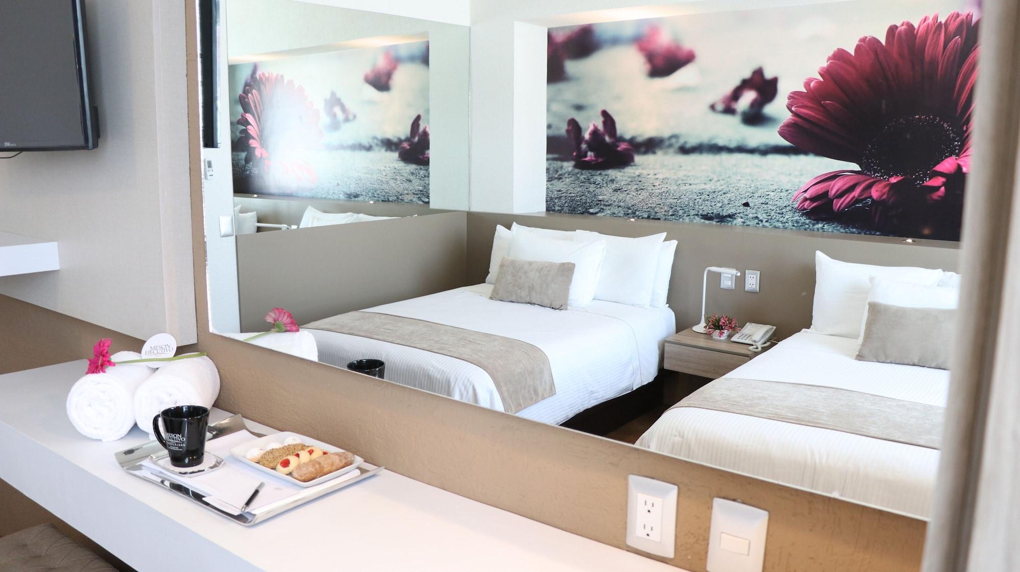 Meson Ejecutivo Minerva - Av Mexico 4*