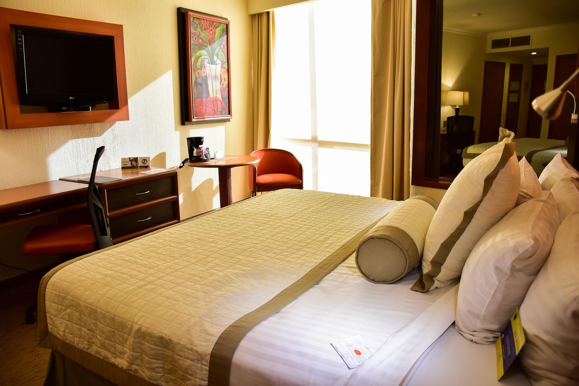 Plaza Expo Hotel 4*