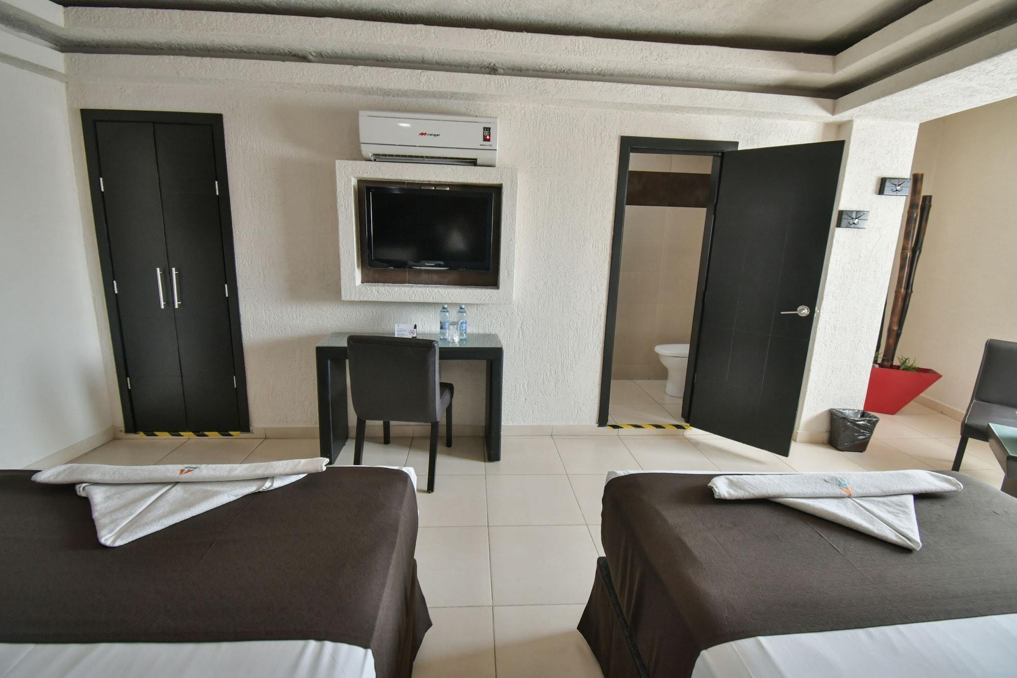 Hotel Portonovo Plaza Centro 3*