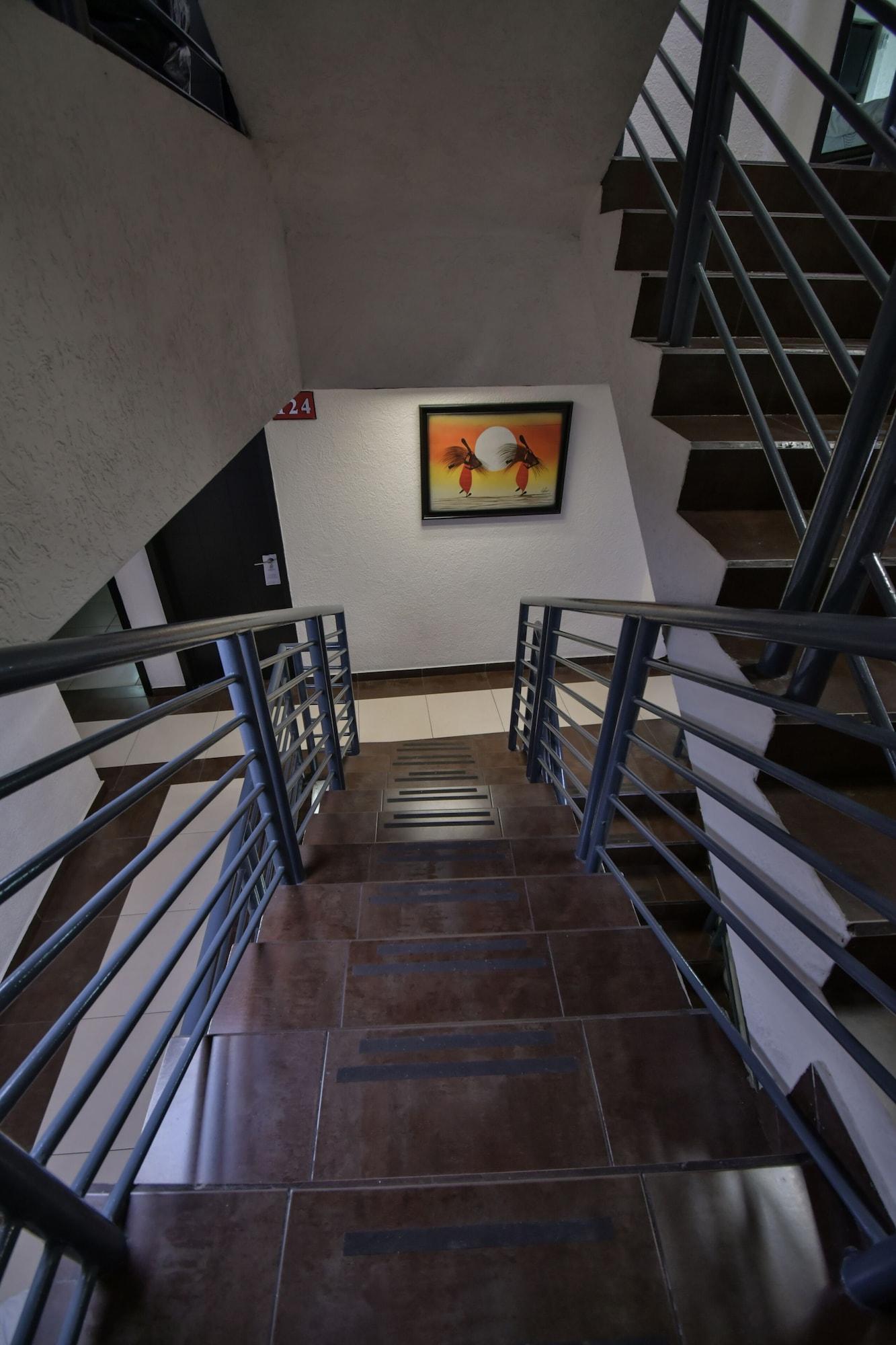 Hotel Portonovo Plaza Centro 3*