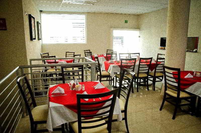 Portonovo Plaza Centro Hotel Guadalajara