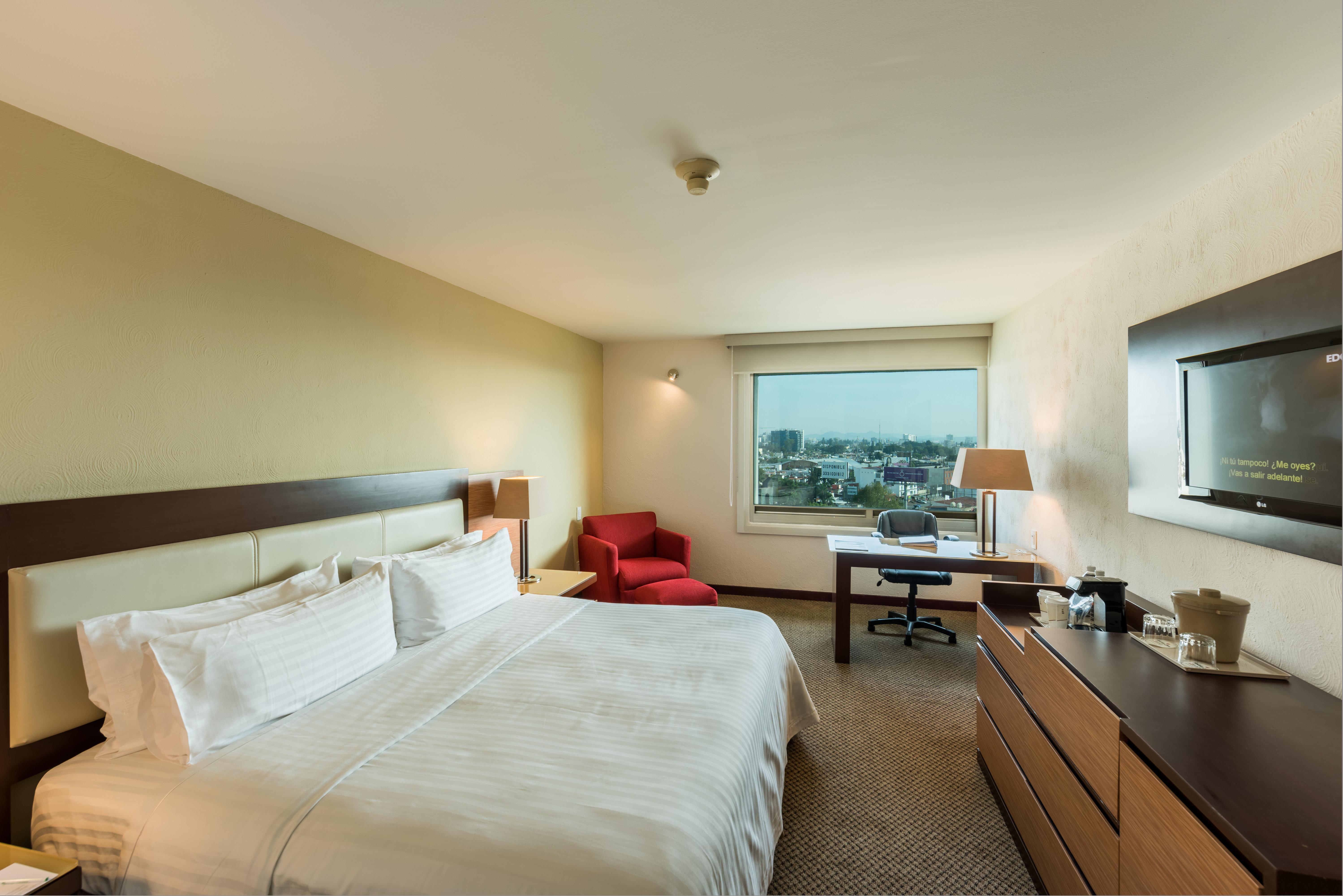 Holiday Select By Ihg Guadalajara