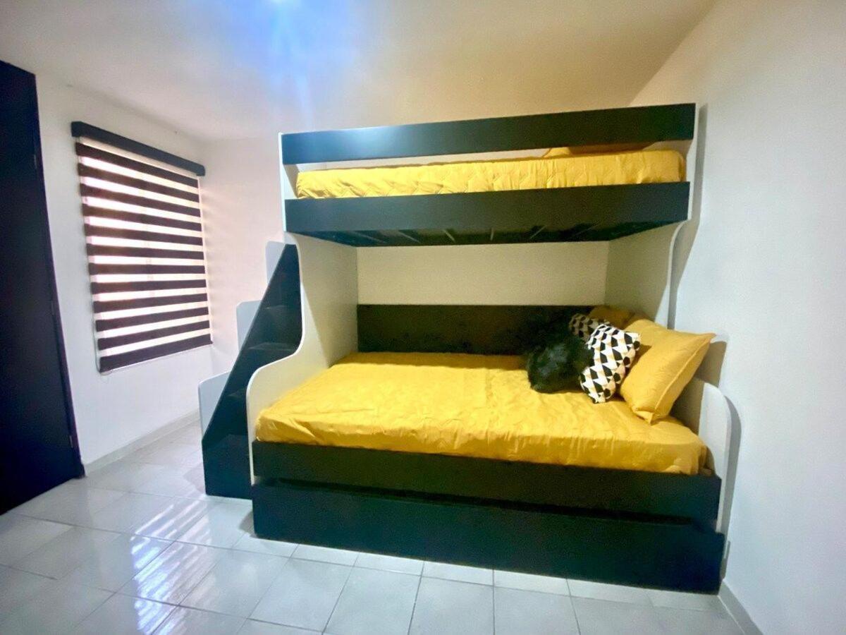 Planta Baja Enorme, Jardin, Parking, Hasta 11 Pax * Guadalajara