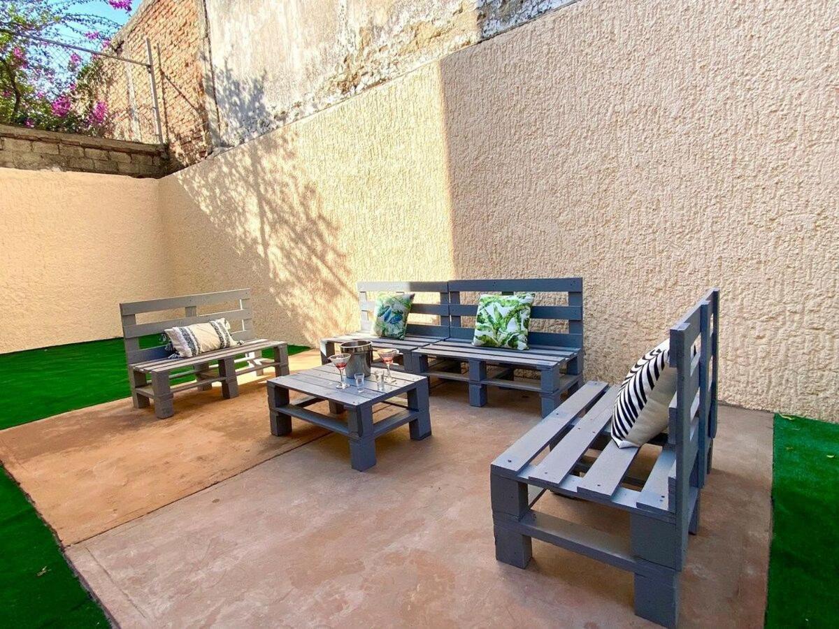 Planta Baja Enorme, Jardin, Parking, Hasta 11 Pax Apartment *