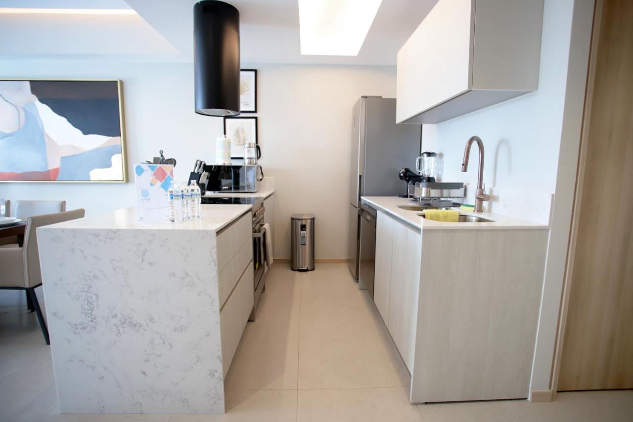 Luxetown - A Luxury Experience With Pool And Gym Apartment