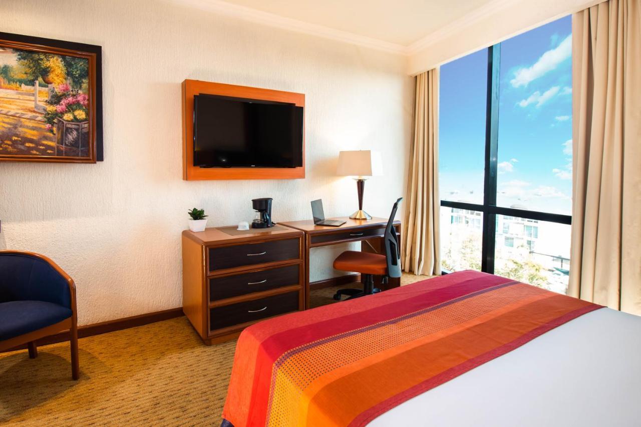 Hotel Plaza Expo 4*