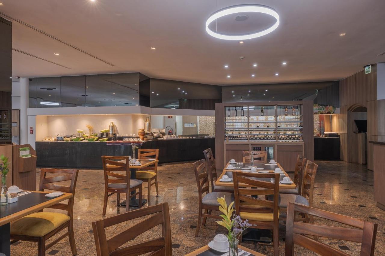 Hotel Holiday Select By Ihg