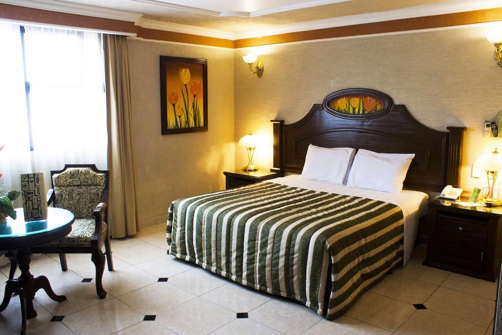Hotel Casino Plaza 4*