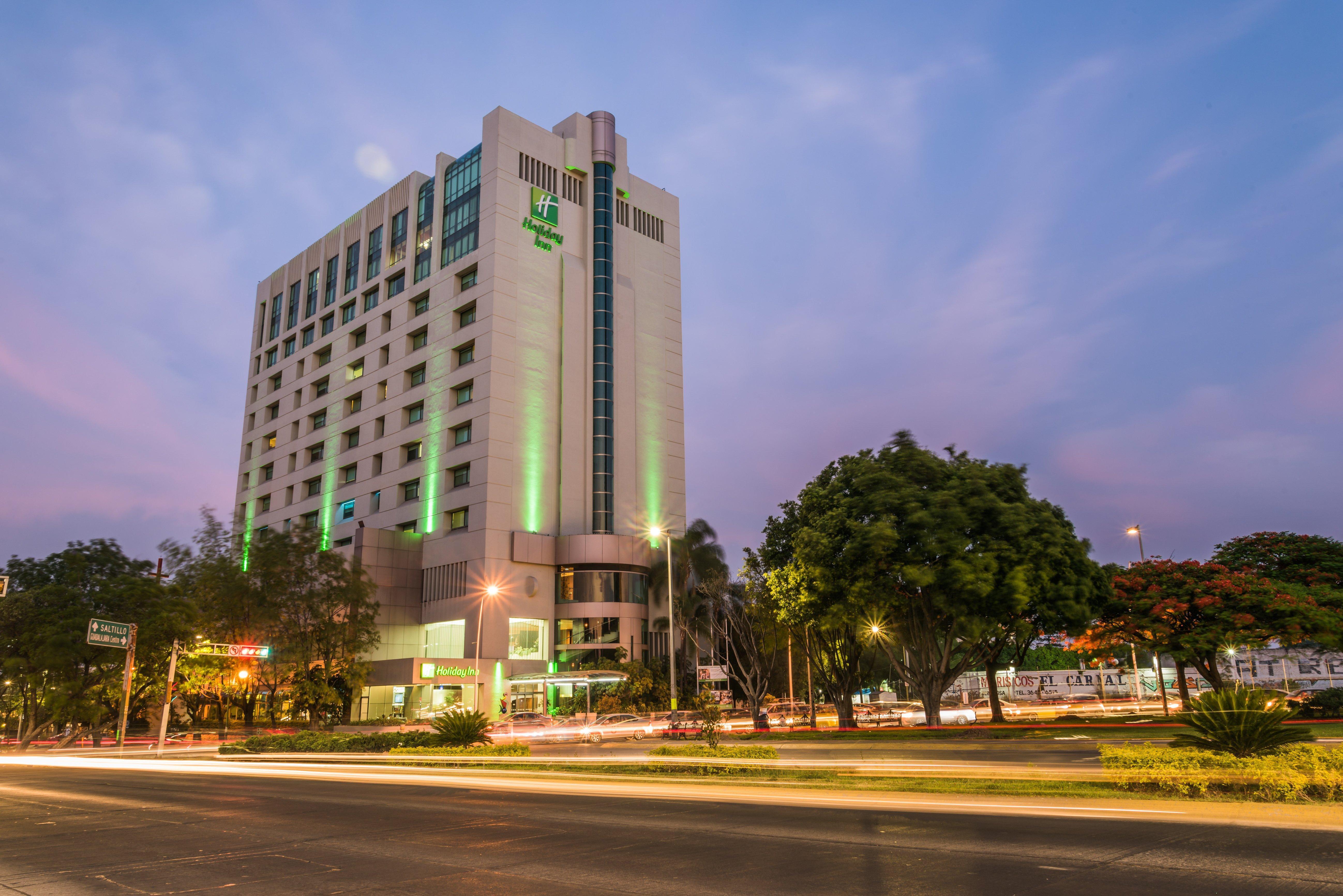 Holiday Select By Ihg Hotel 4*
