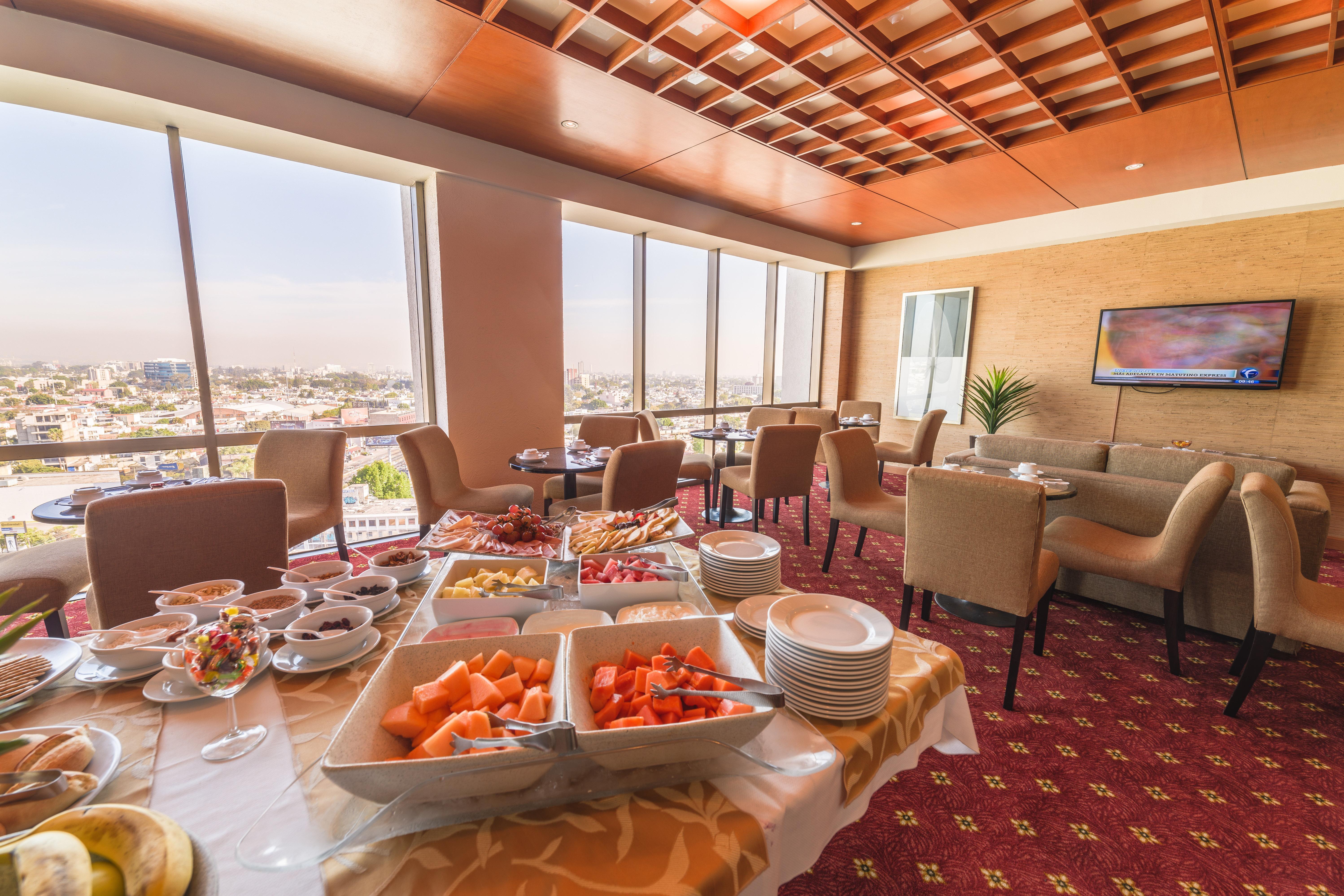 Holiday Select By Ihg Hotel