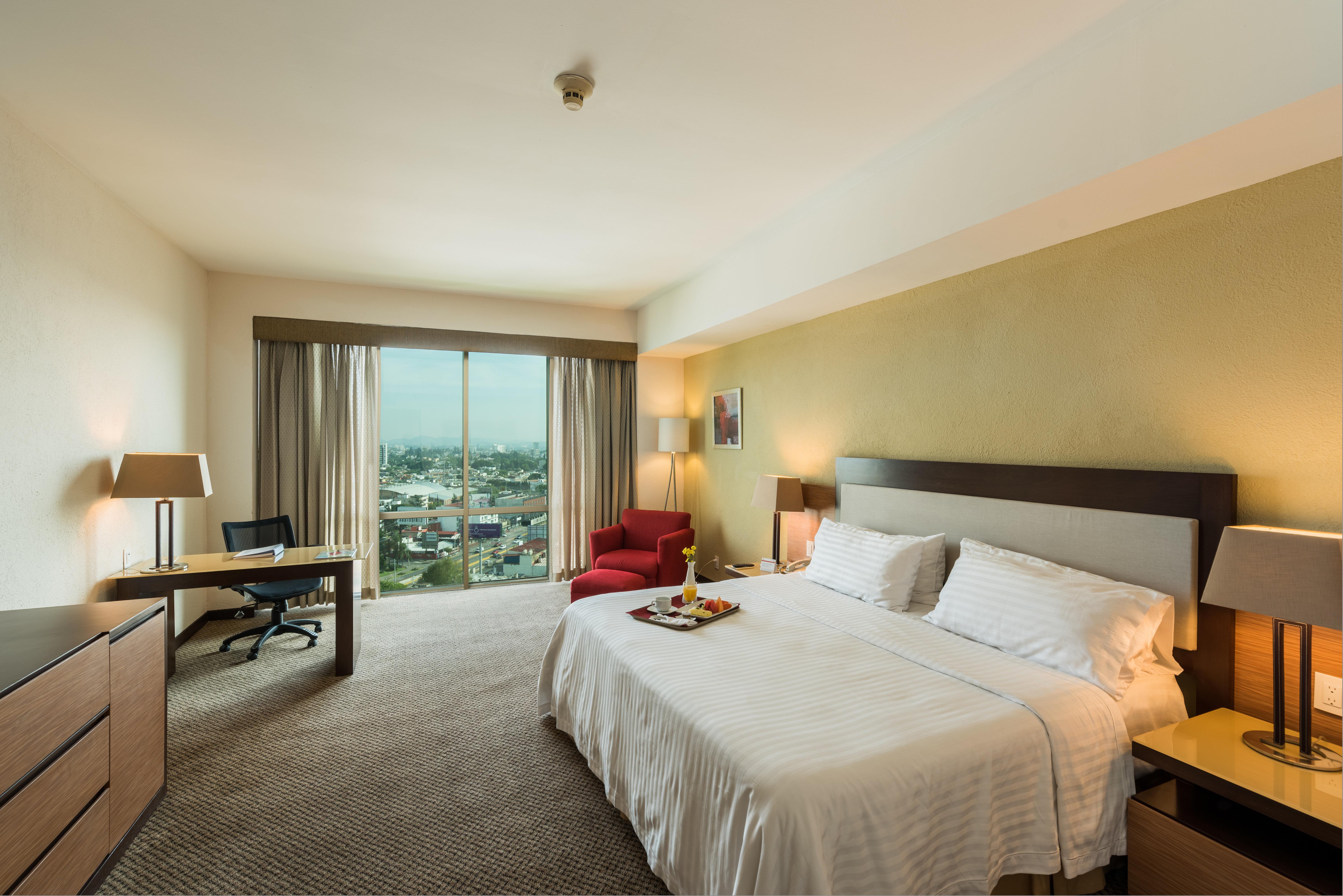 Select By Ihg Hotel 4*