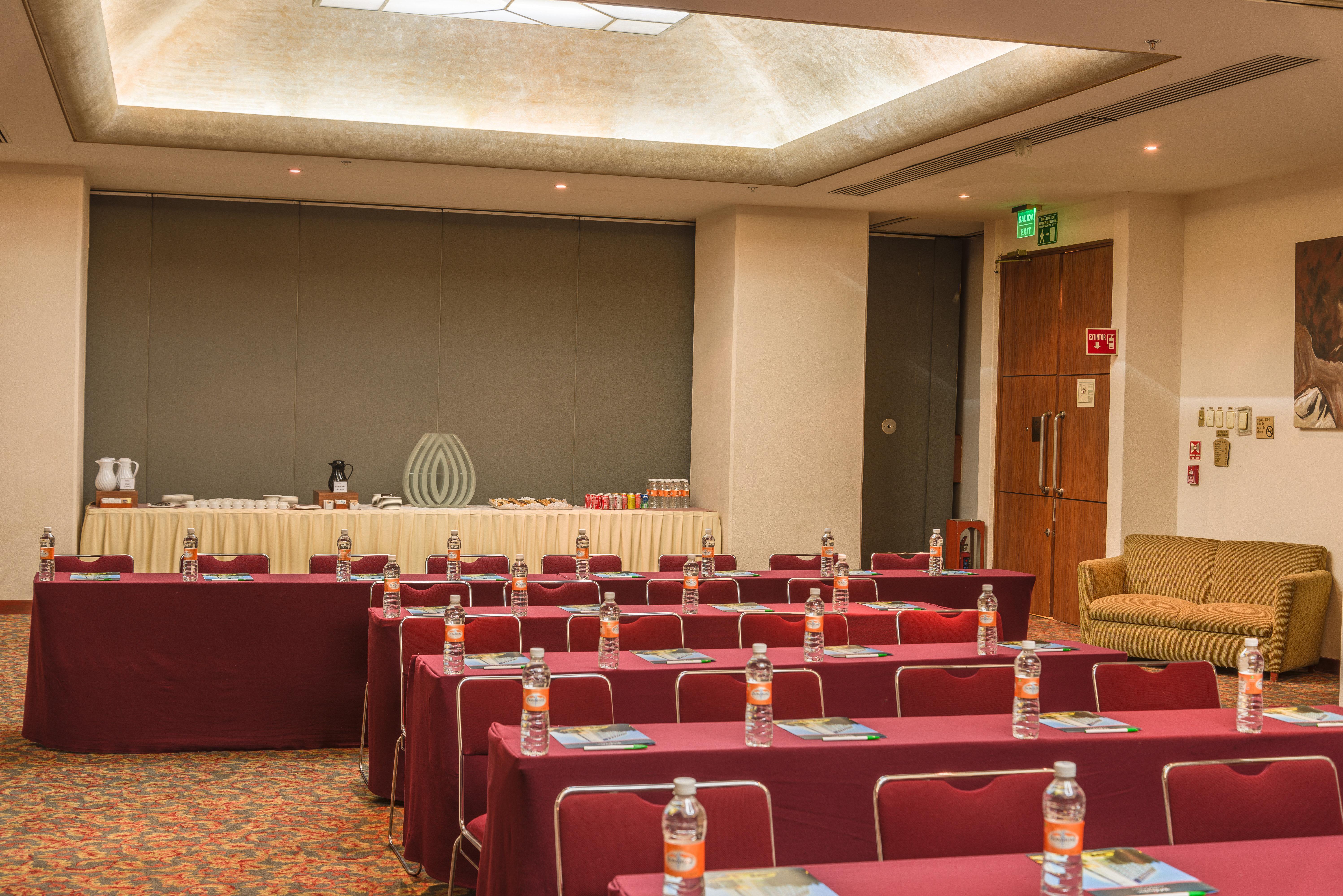 Holiday Select By Ihg Guadalajara