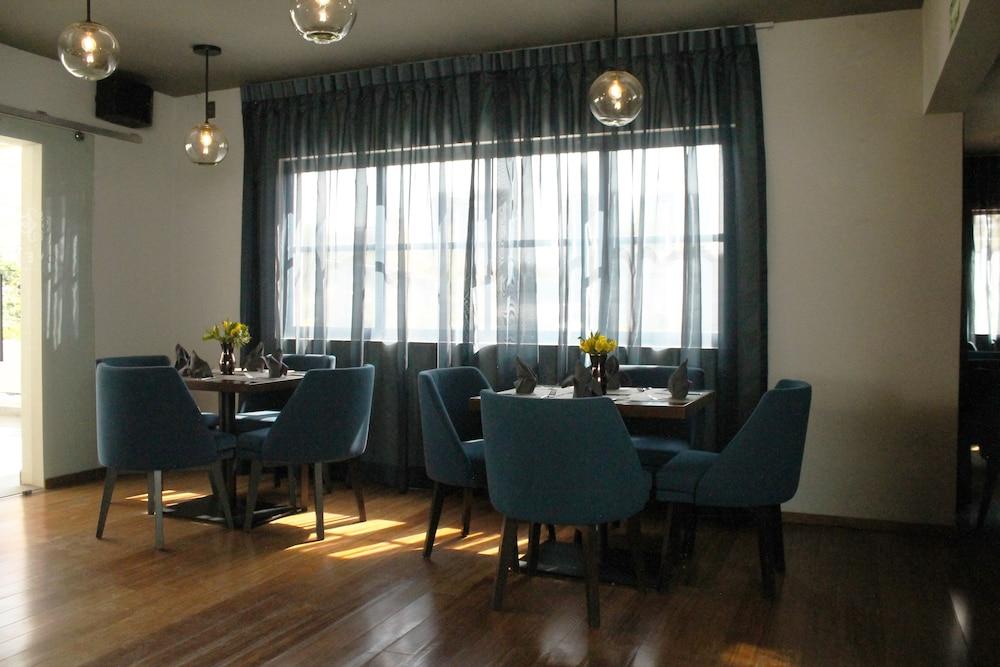Hotel It Cas Consulado 4*