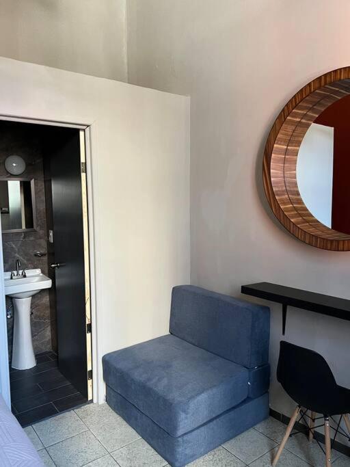 Ubicada A 1 Cuadra Del Parian En Centro Tlaquepaque Privada E Independiente Apartment Guadalajara