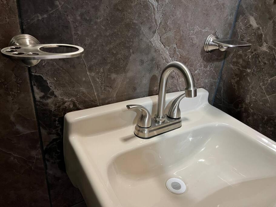 Apartment Ubicada A 1 Cuadra Del Parian En Centro Tlaquepaque Privada E Independiente *