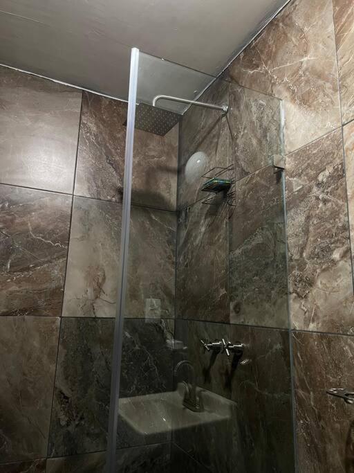 Apartment Ubicada A 1 Cuadra Del Parian En Centro Tlaquepaque Privada E Independiente