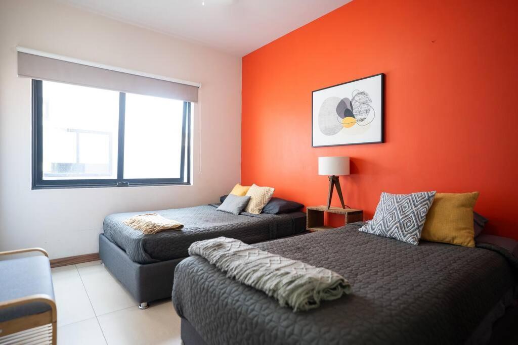2 Habitaciones, 4 Camas, 2 Banos, Wi-fi, La Americana Apartment *