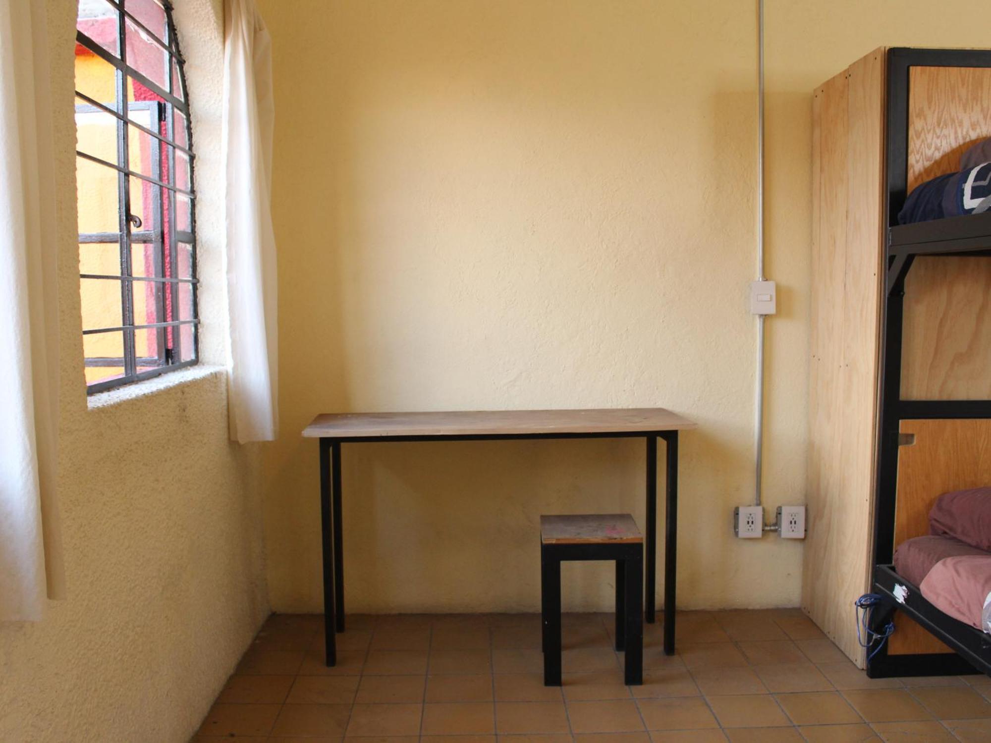 La Loteria Guest house *