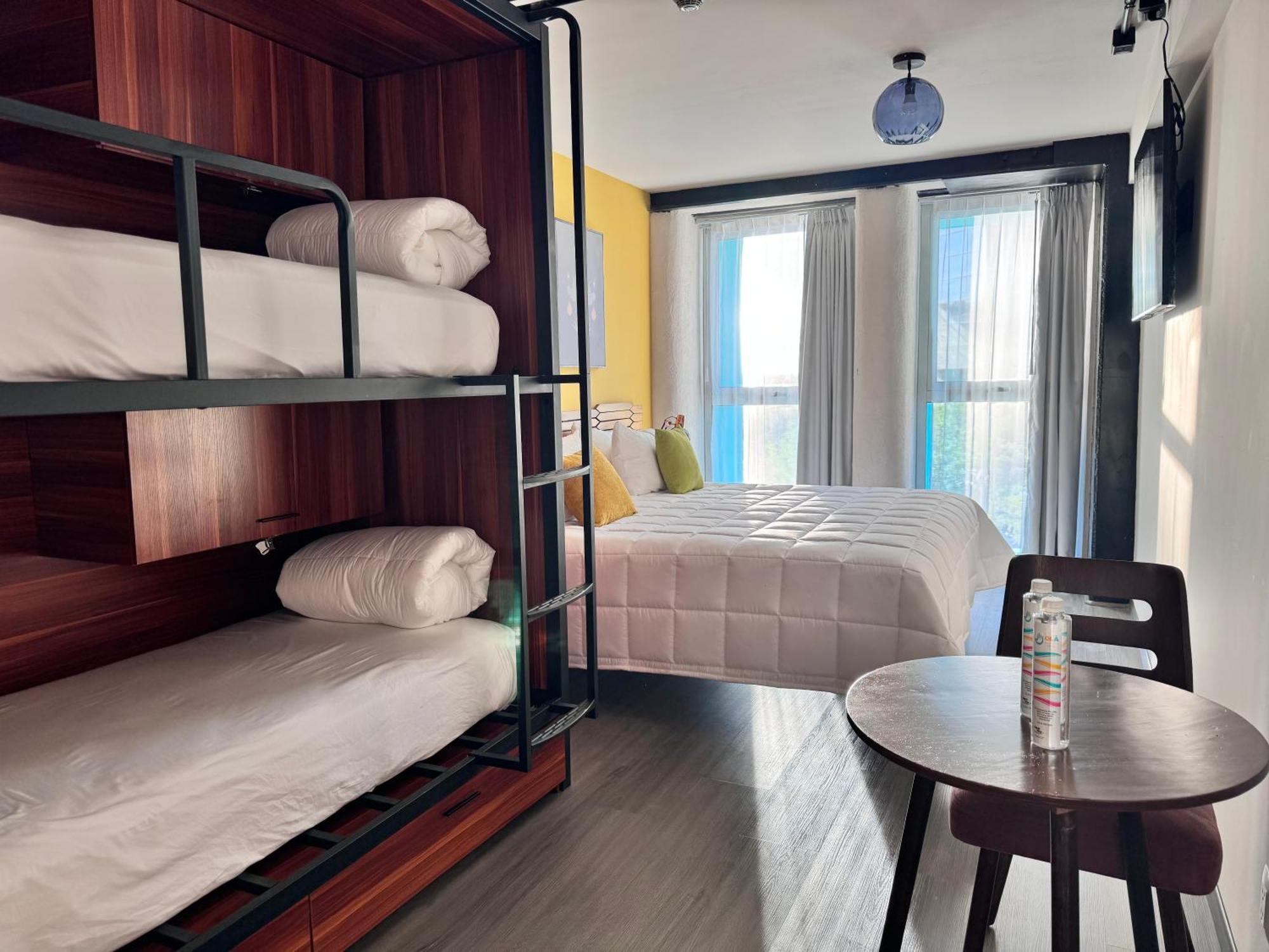 Ola Chapultepec Hotel 4*
