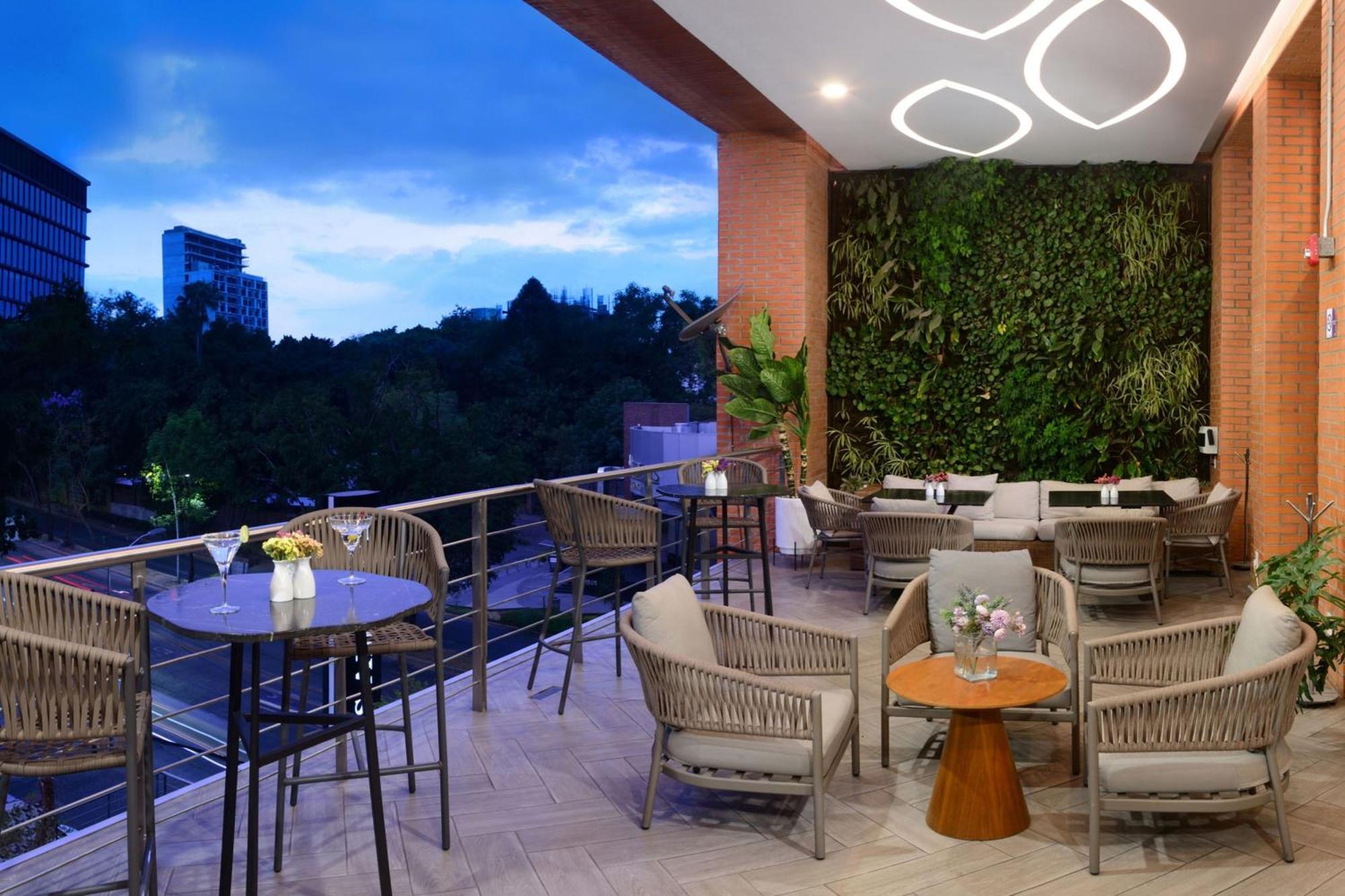 Country Club By Hnf 4*