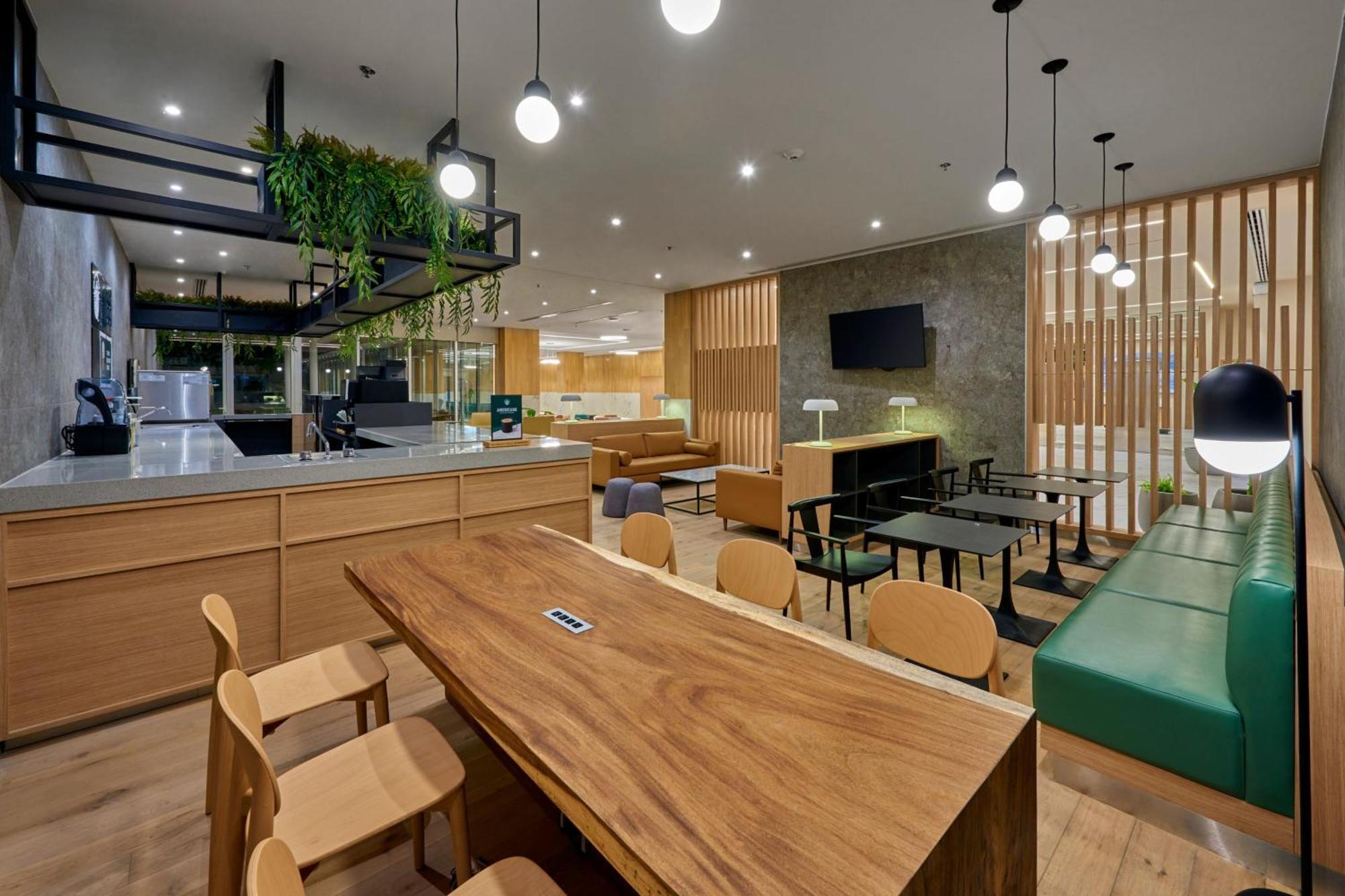 Express By Marriott Providencia Hotel