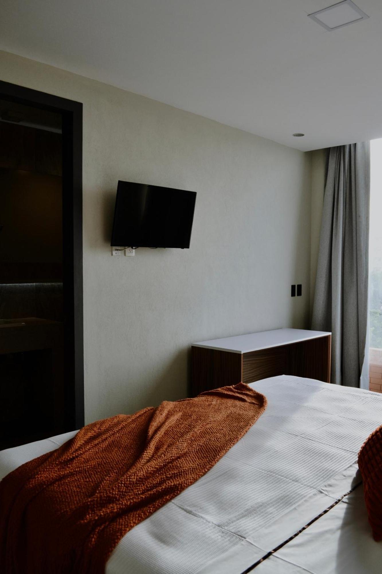 Hotel Hvh By Yaxche 4*