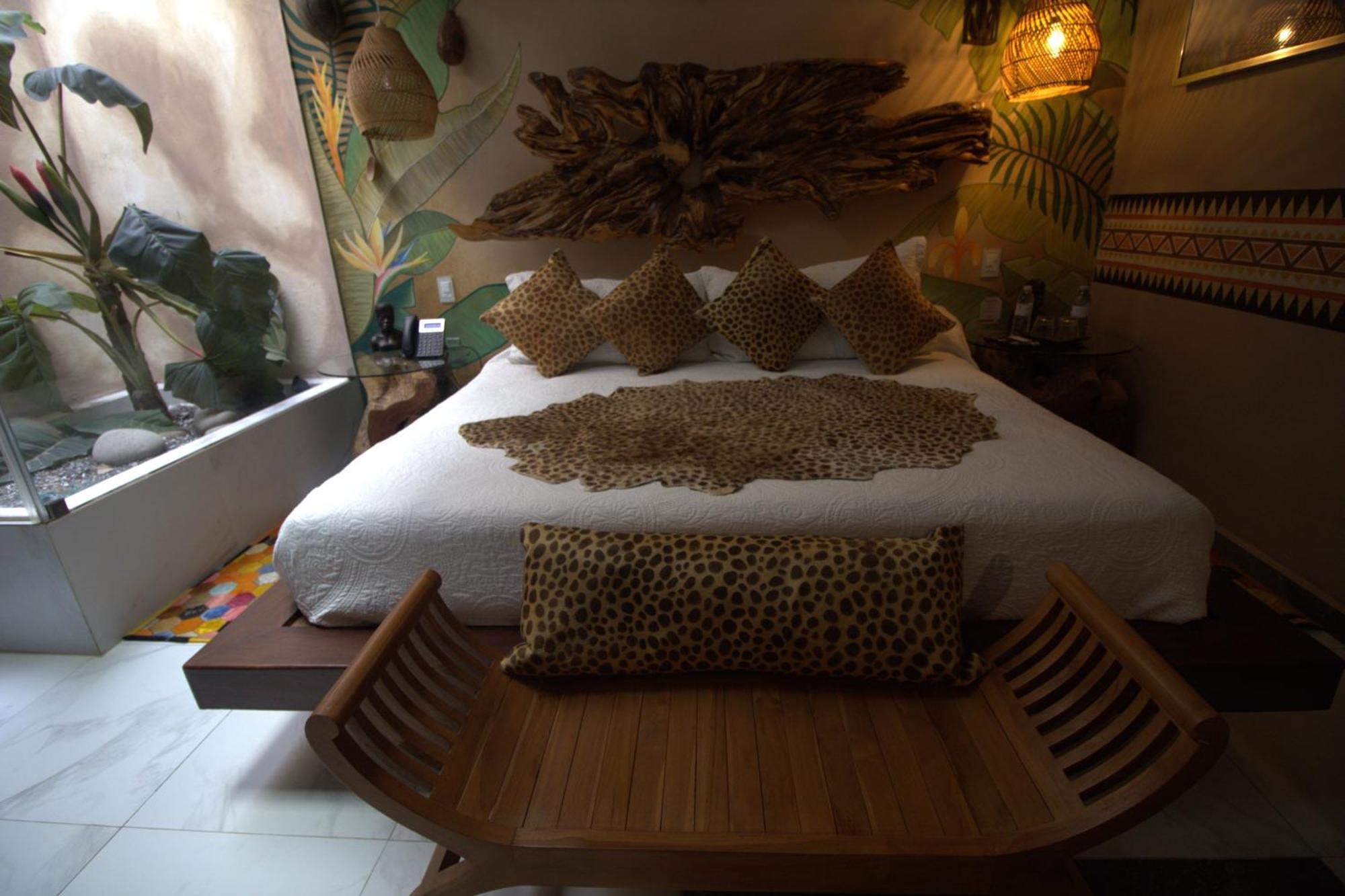 Eklectic Boutique 3*