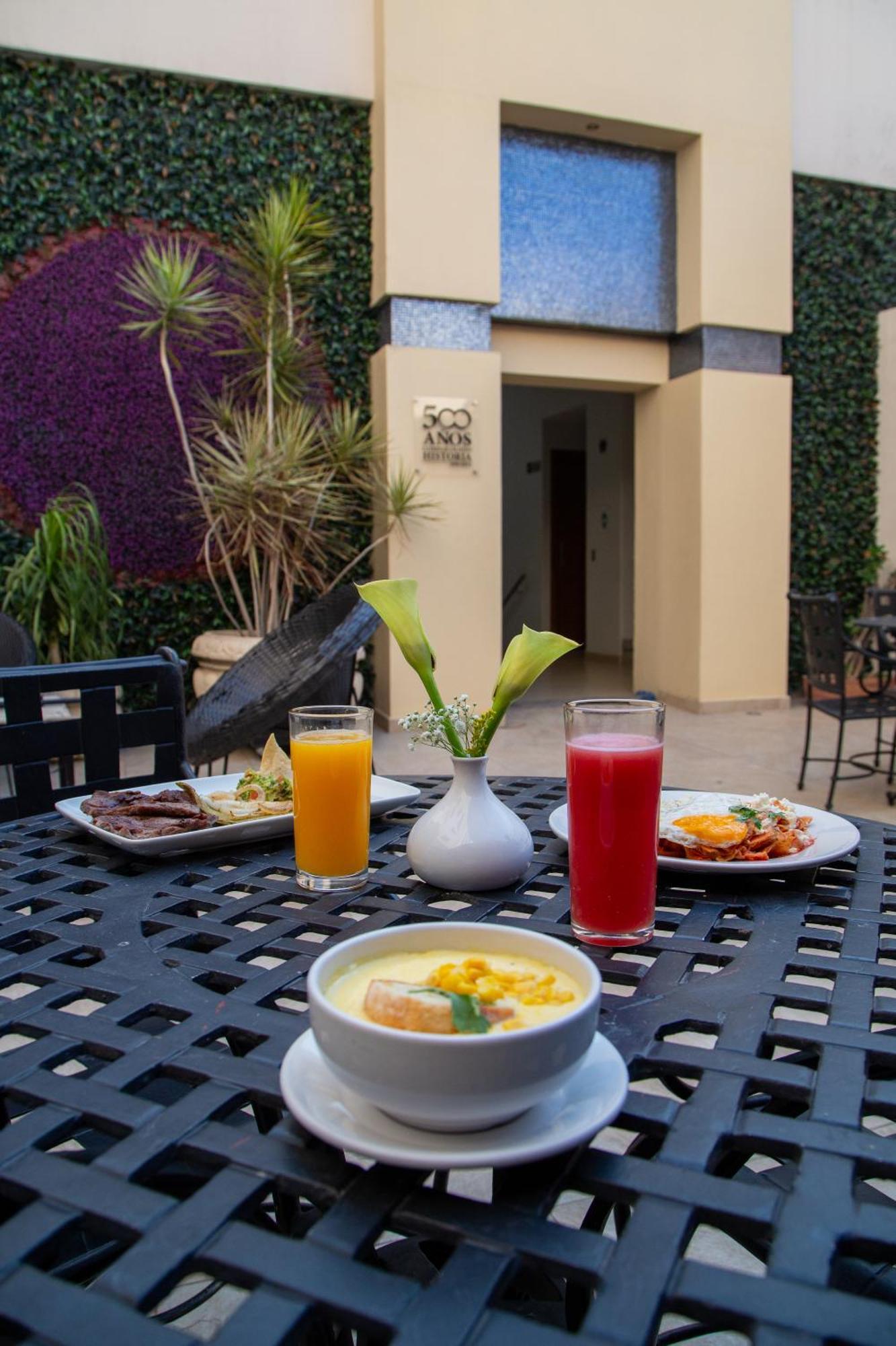 Casino Plaza Hotel 4*