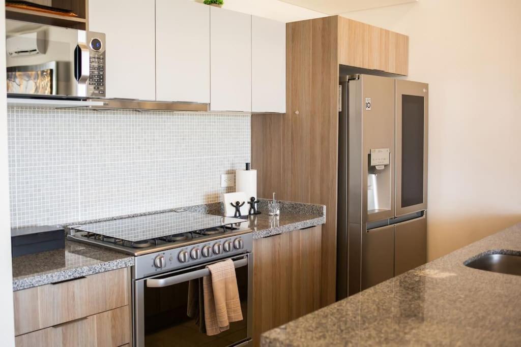 Spacious 3 Bedroom With Cool Amenities Apartment