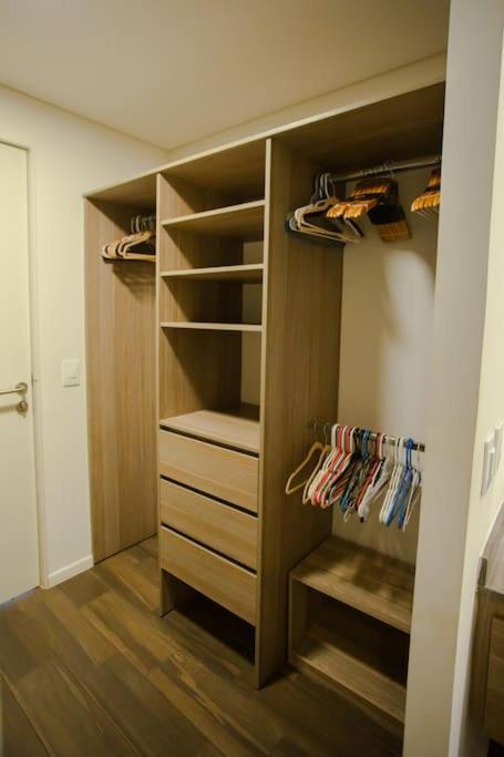 Spacious 3 Bedroom With Cool Amenities *