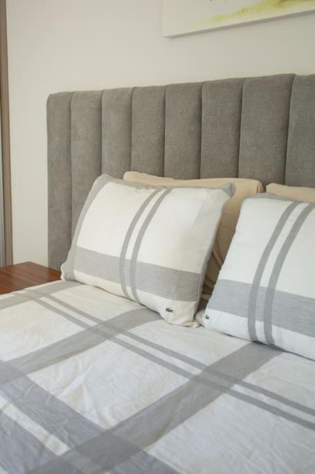 Spacious 3 Bedroom With Cool Amenities