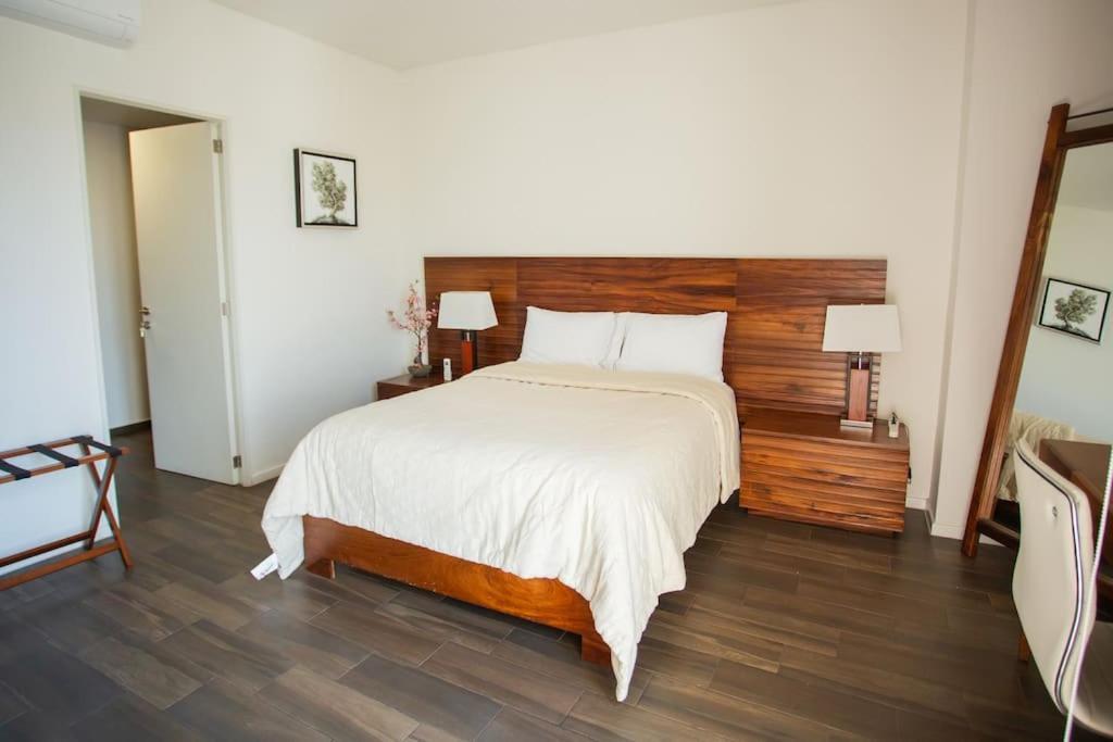 Spacious 3 Bedroom With Cool Amenities