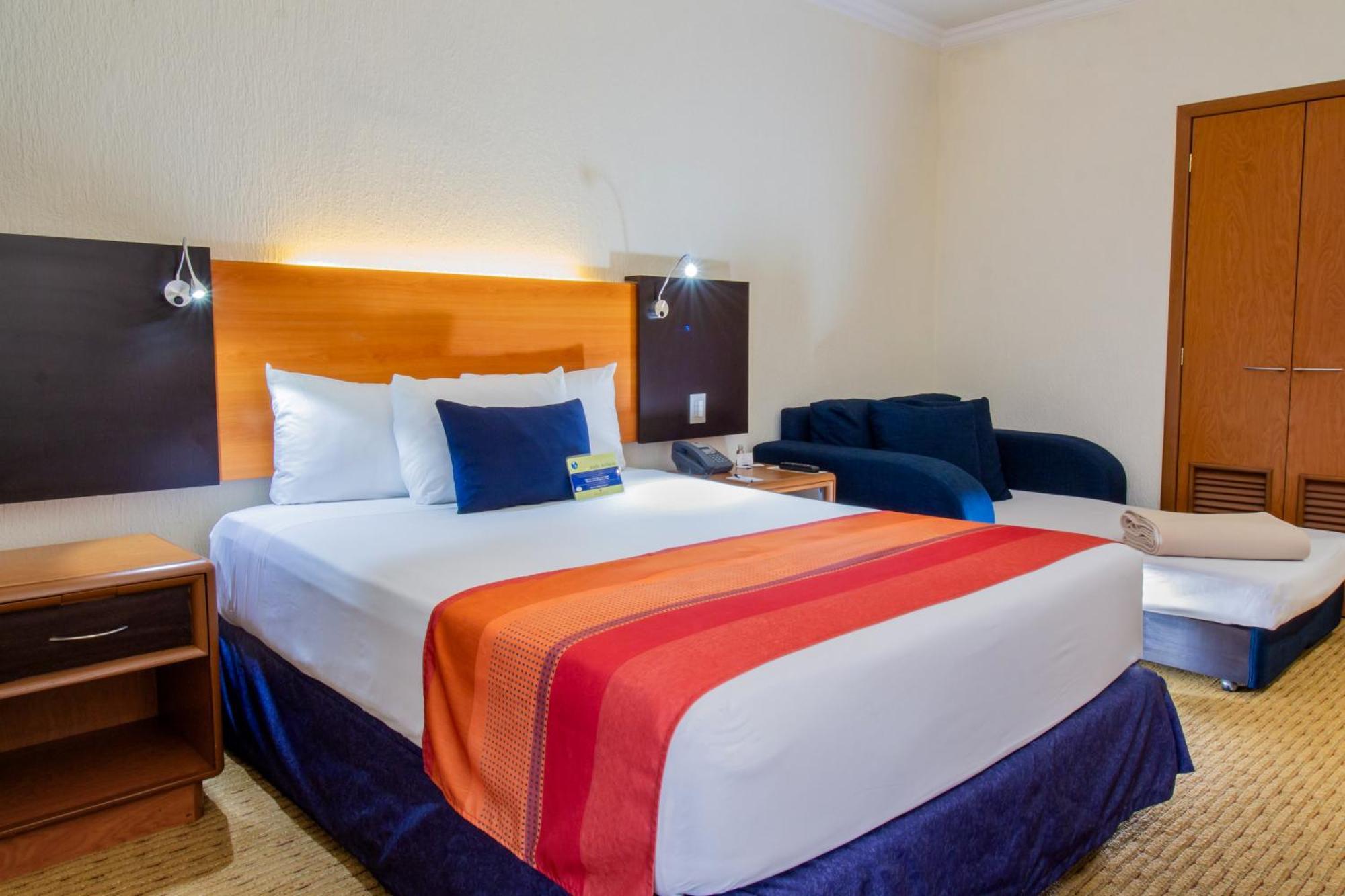 Plaza Expo Hotel