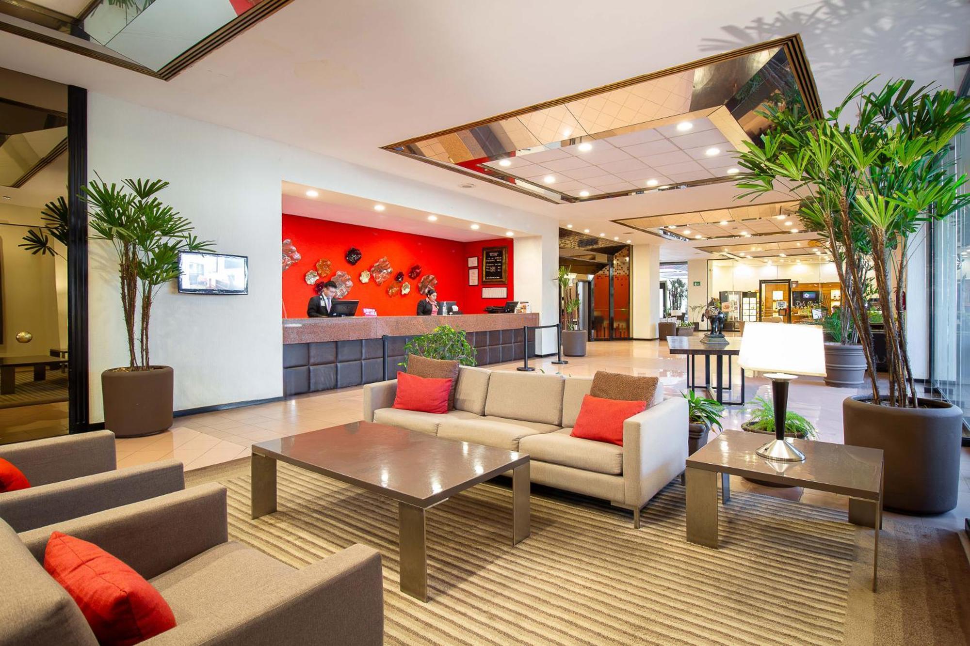 Plaza Expo Hotel