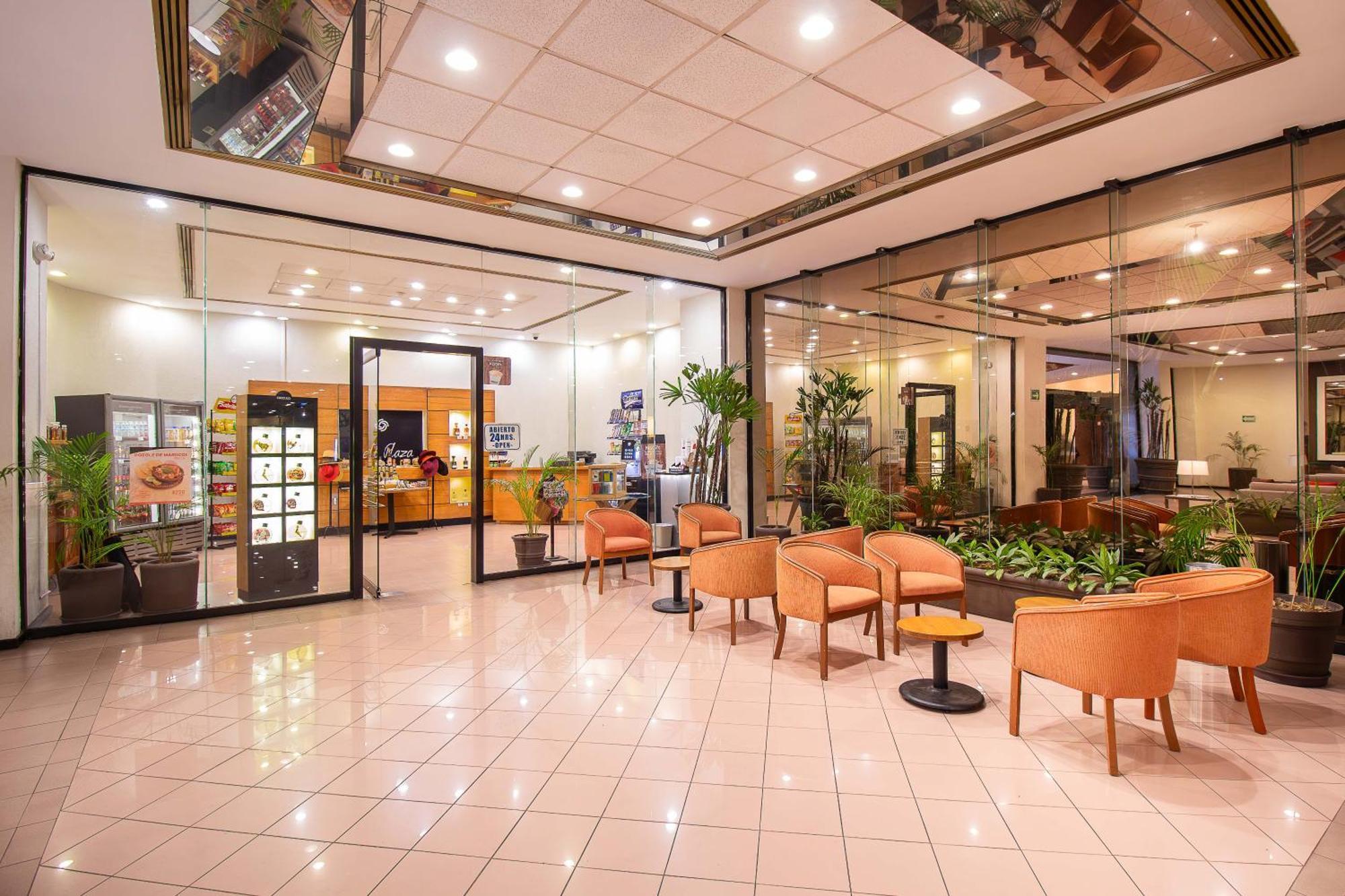 Plaza Expo Hotel